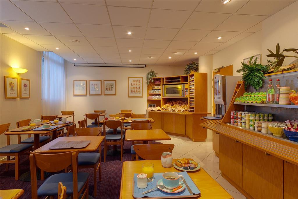 Hotel Kyriad Rennes Centre Gare Exterior photo