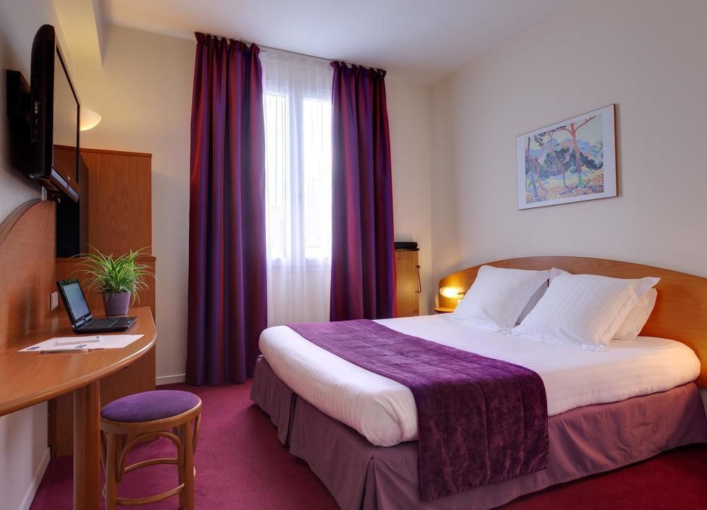 Hotel Kyriad Rennes Centre Gare Exterior photo