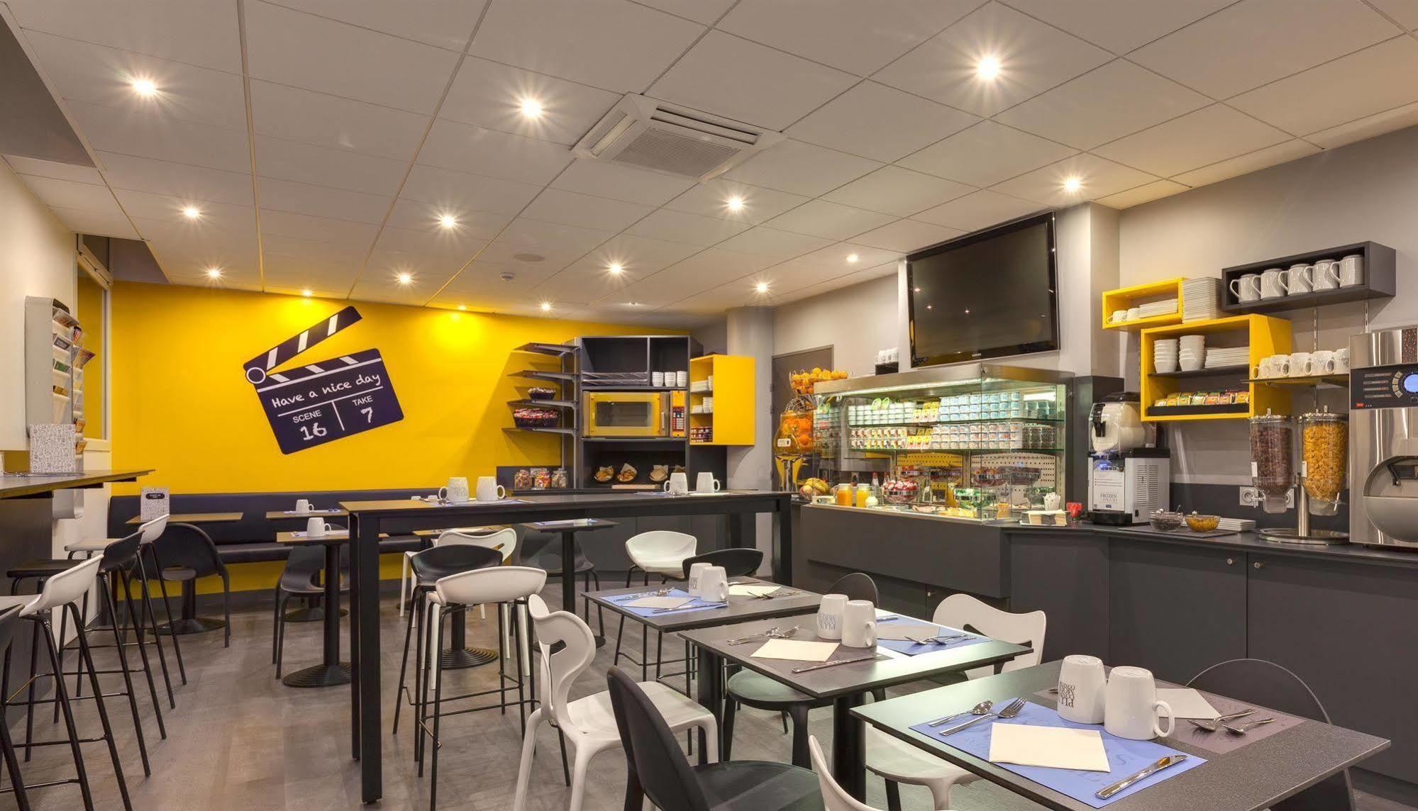 Hotel Kyriad Rennes Centre Gare Exterior photo